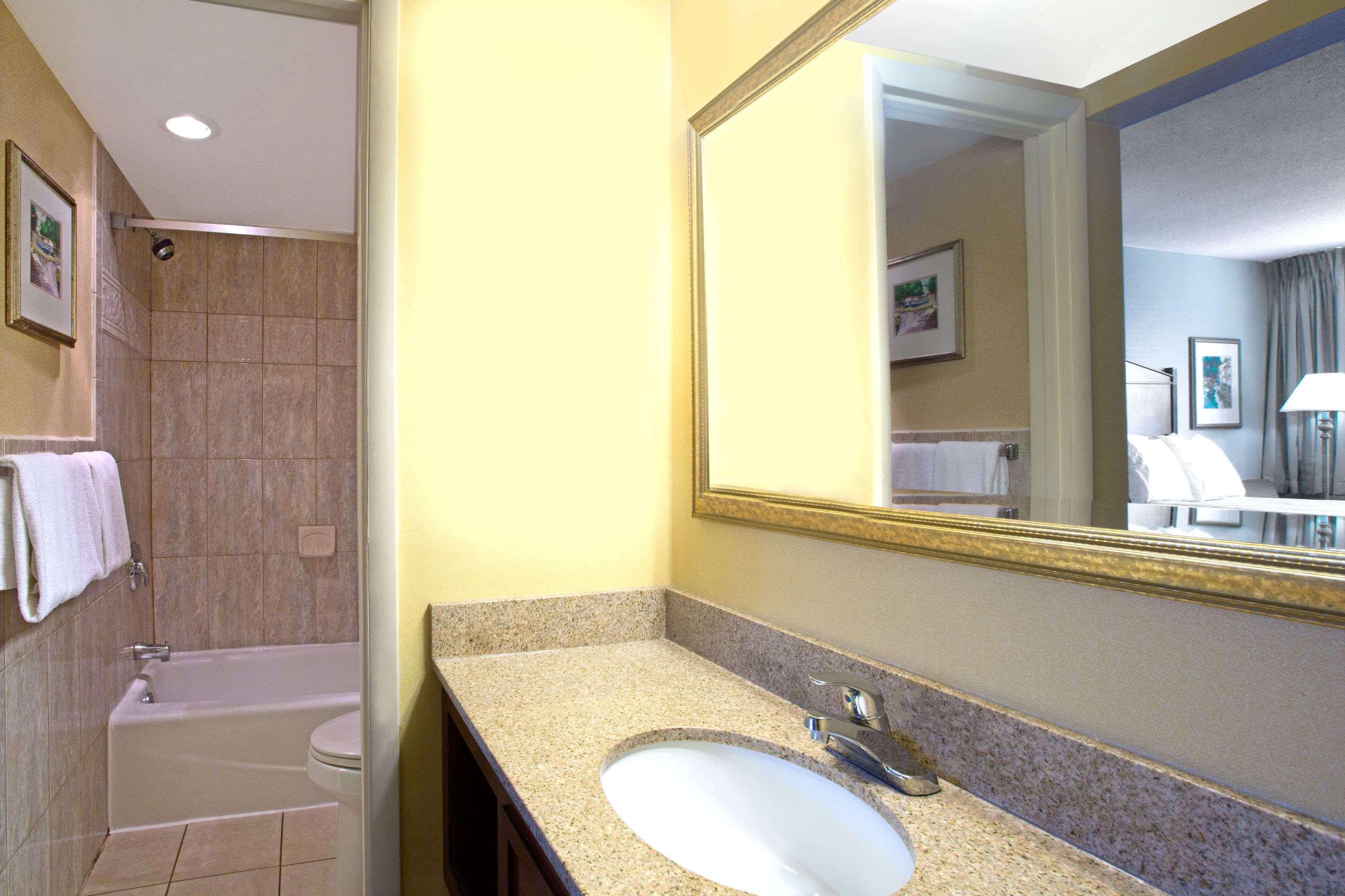 Days Inn By Wyndham Washington Dc/Gateway Εξωτερικό φωτογραφία